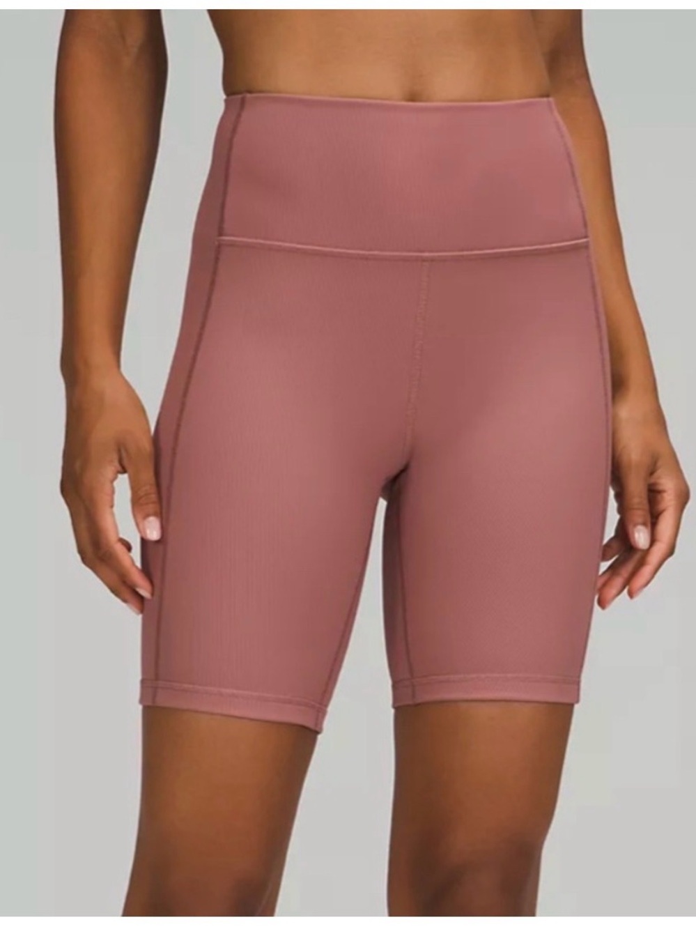NWOT Lululemon🍋Ribbed Contoured High-Rise Short 8"-size 4